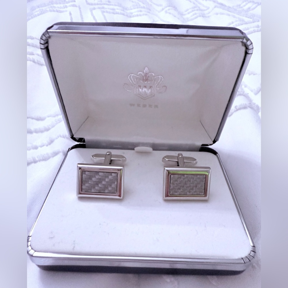 Vintage stainless steel with grey carbon fiber inlay cufflings